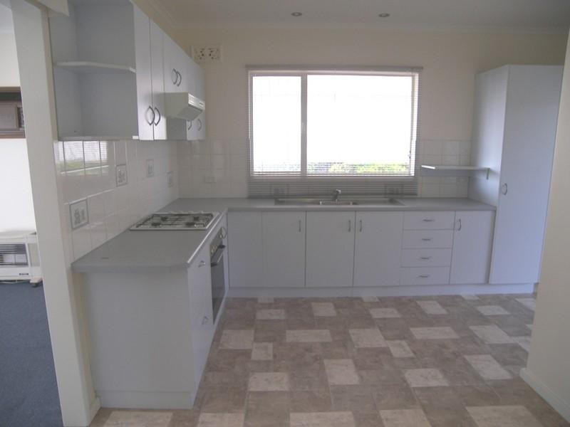 10 Kimba Road, Para Hills SA 5096