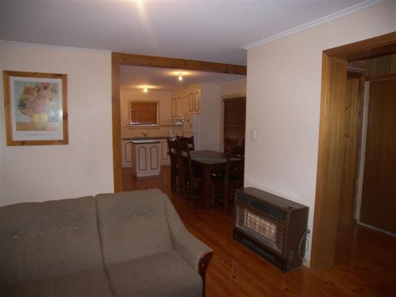 10 Redhill Road, Para Vista SA 5093