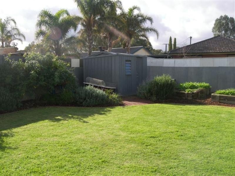 10 Redhill Road, Para Vista SA 5093