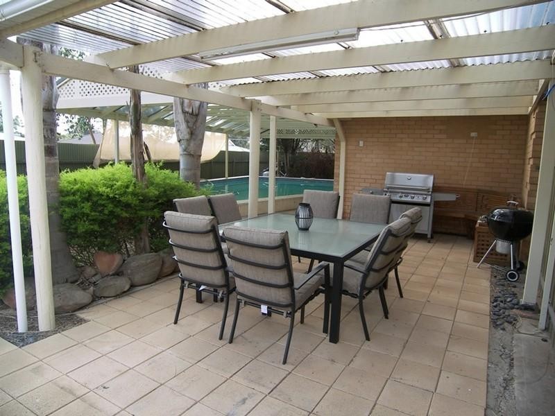 31 Paramount Road, Salisbury Downs SA 5108