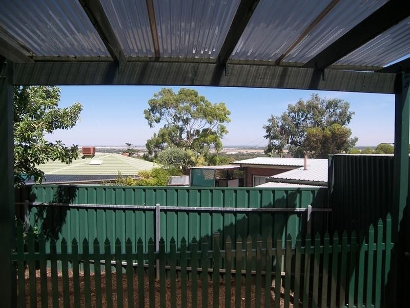3 Summit Court, Para Hills SA 5096