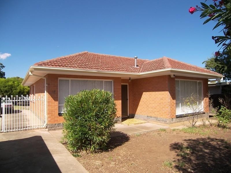 15 Goodall Road, Para Hills SA 5096