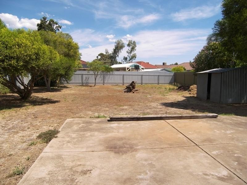 15 Goodall Road, Para Hills SA 5096