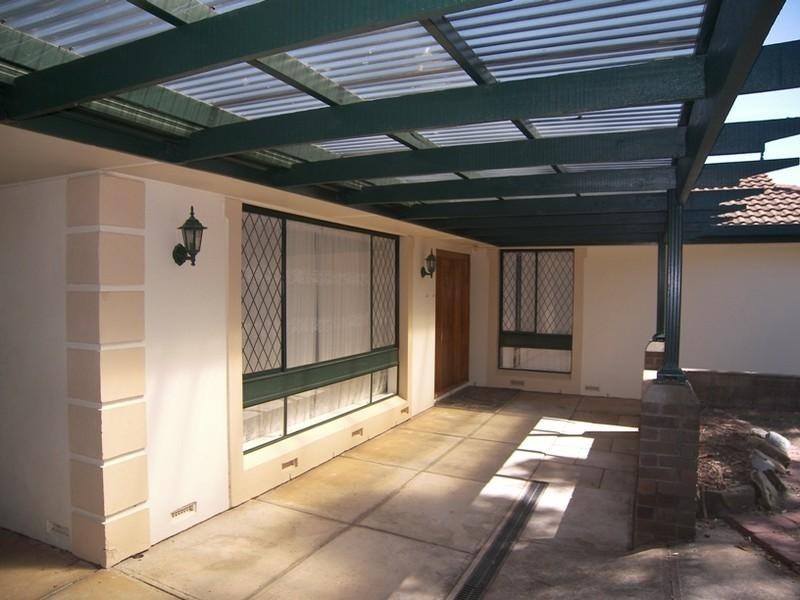 3 Summit Court, Para Hills SA 5096