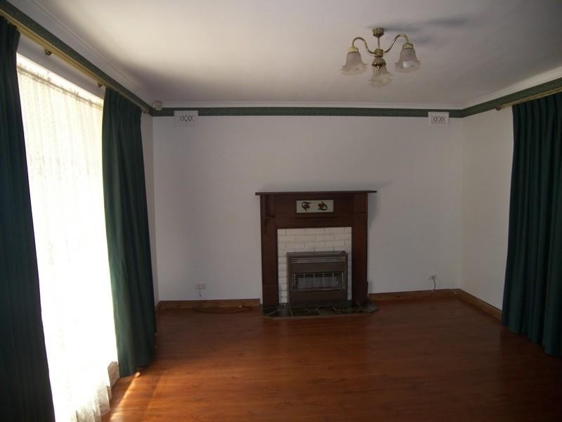 3 Summit Court, Para Hills SA 5096