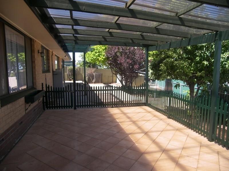 3 Summit Court, Para Hills SA 5096