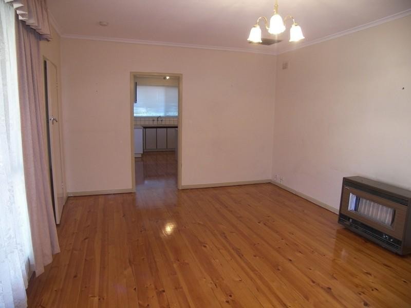 28 Leabrook Drive, Para Hills SA 5096