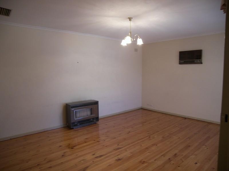 28 Leabrook Drive, Para Hills SA 5096