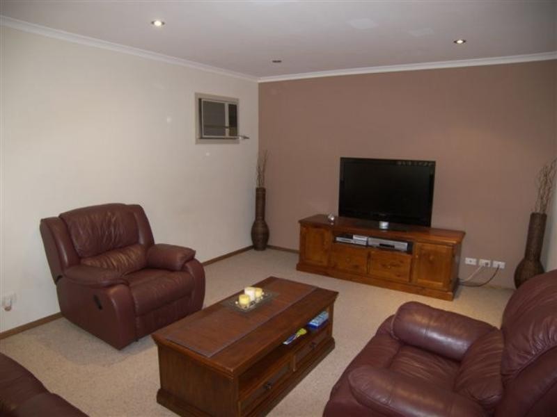 5 Finchley Close, Salisbury Downs SA 5108