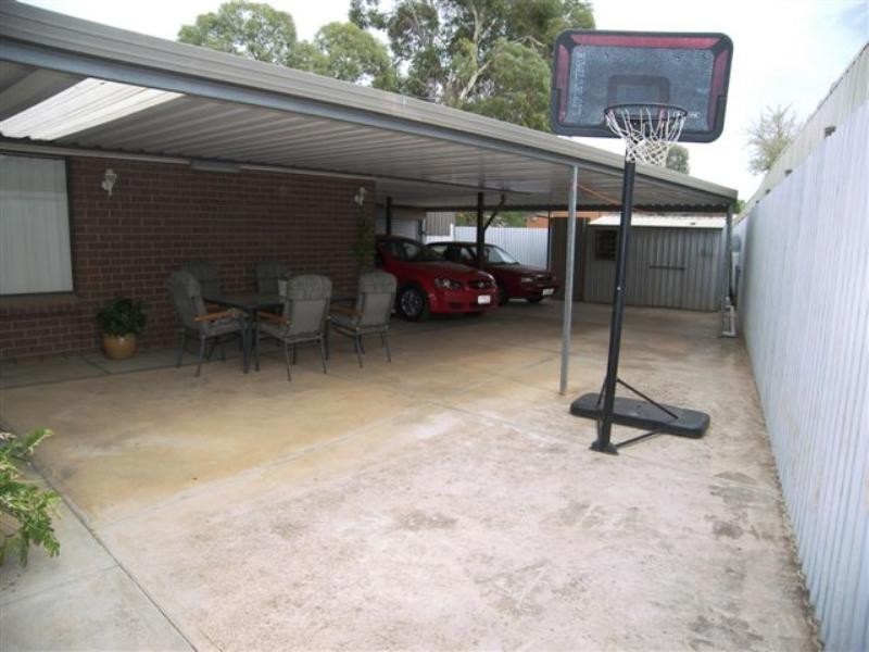 5 Finchley Close, Salisbury Downs SA 5108