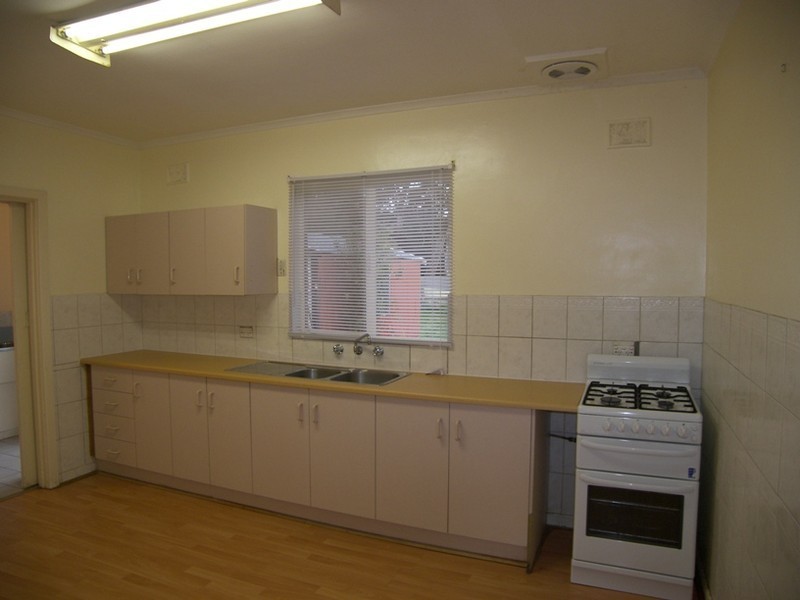 15 Barcoo Road, Para Hills SA 5096