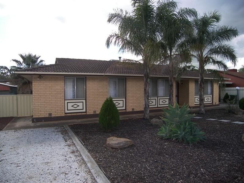 13 Broughton Road, Elizabeth Vale SA 5112