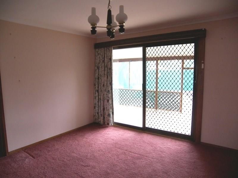 13 Broughton Road, Elizabeth Vale SA 5112