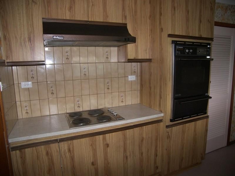 13 Broughton Road, Elizabeth Vale SA 5112