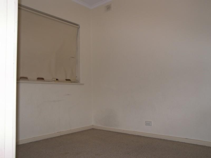 8 Sundale Avenue, Para Hills SA 5096