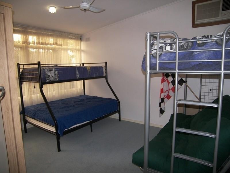 2 Julie Road, Para Hills SA 5096