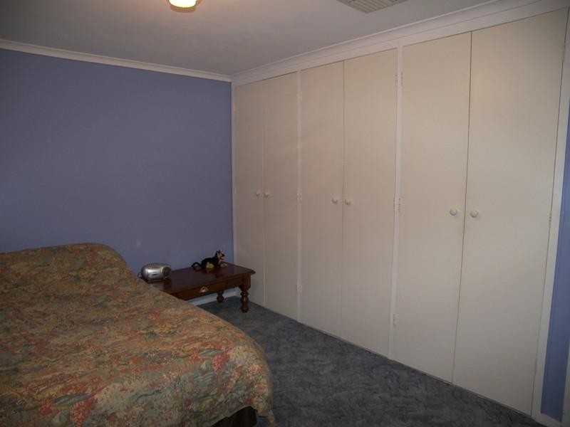 33 McKenzie Crescent, Gulfview Heights SA 5096