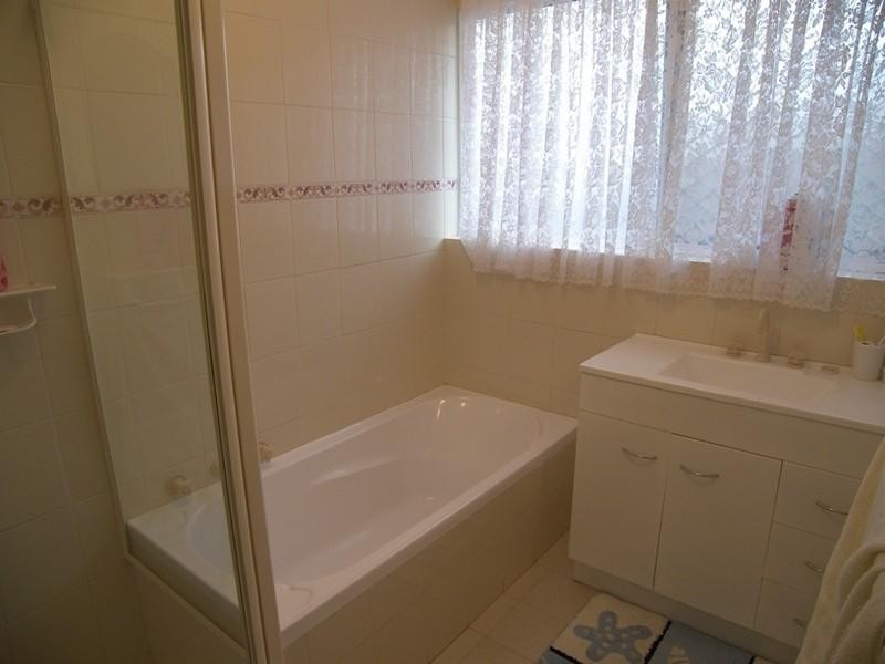 33 McKenzie Crescent, Gulfview Heights SA 5096