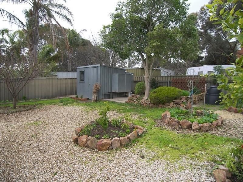 33 McKenzie Crescent, Gulfview Heights SA 5096