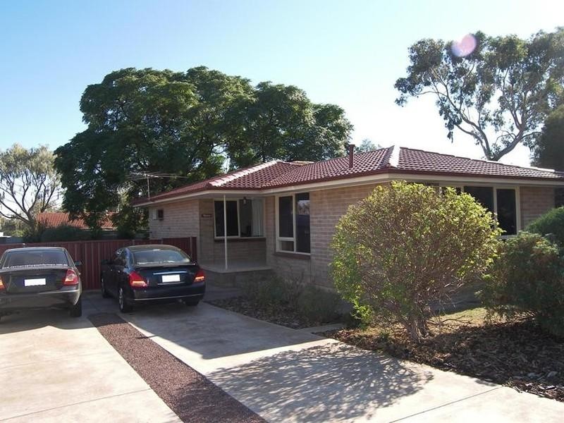 13 Ronald Drive, Salisbury East SA 5109