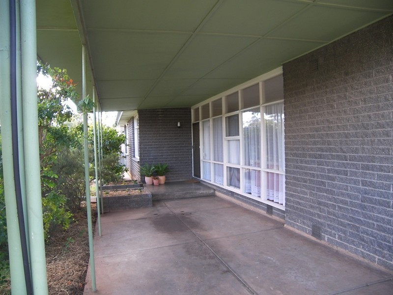 4 Williamson Road, Para Hills SA 5096