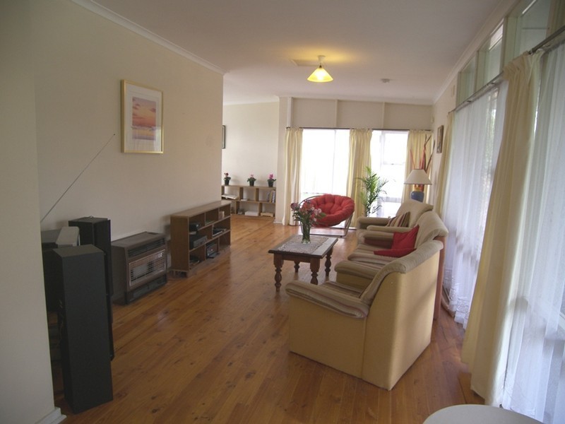 4 Williamson Road, Para Hills SA 5096