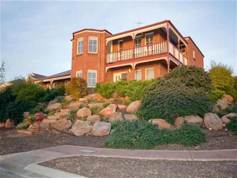 1 Waterview Crescent, Gulfview Heights SA 5096