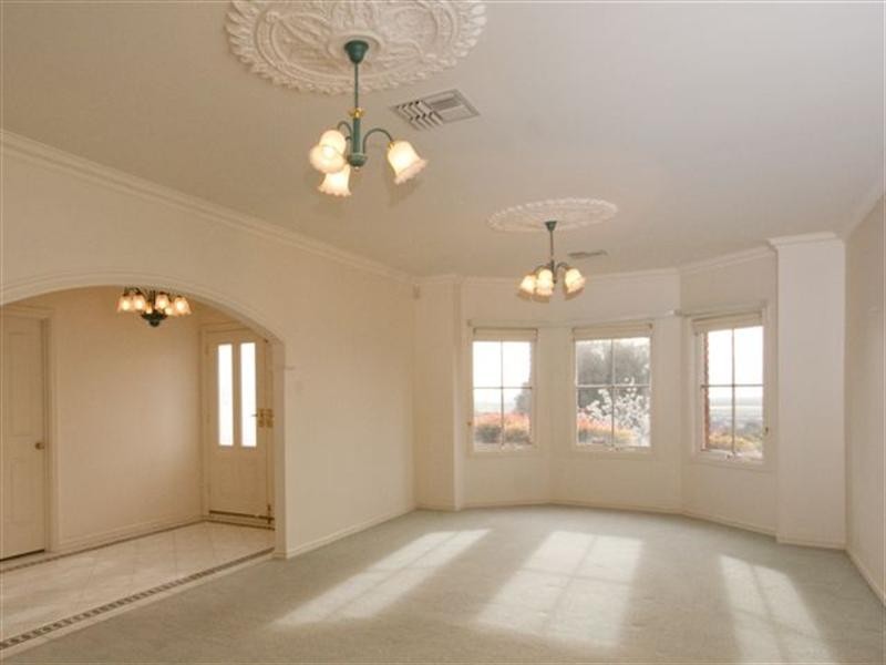 1 Waterview Crescent, Gulfview Heights SA 5096