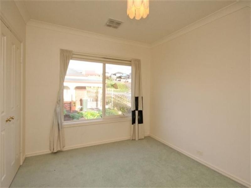 1 Waterview Crescent, Gulfview Heights SA 5096