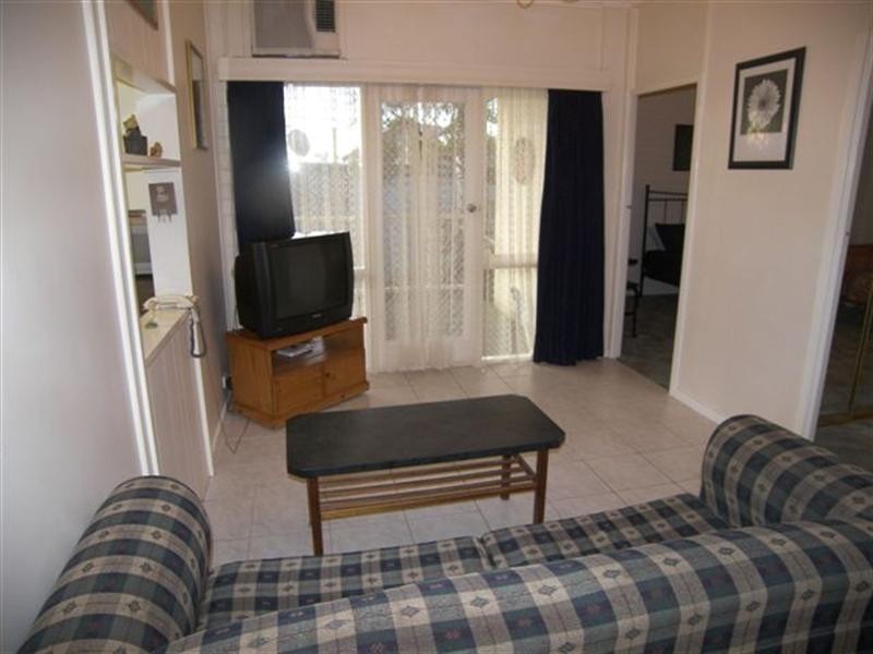 19 Gwender Terrace, Para Hills SA 5096