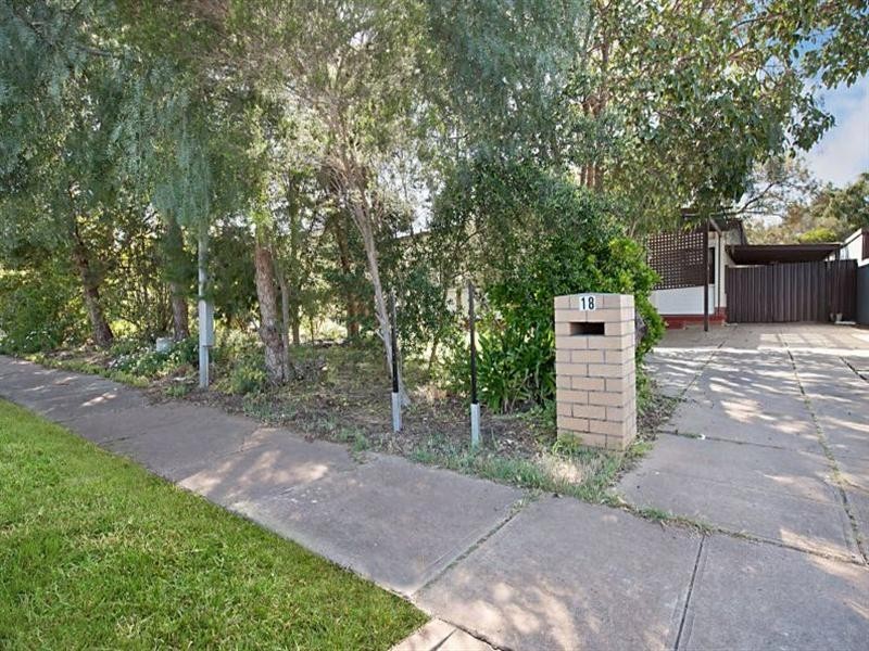 18 Garlick Road, Elizabeth Park SA 5113