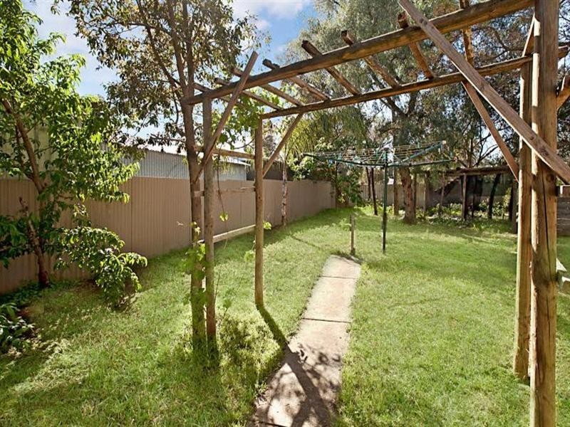 18 Garlick Road, Elizabeth Park SA 5113