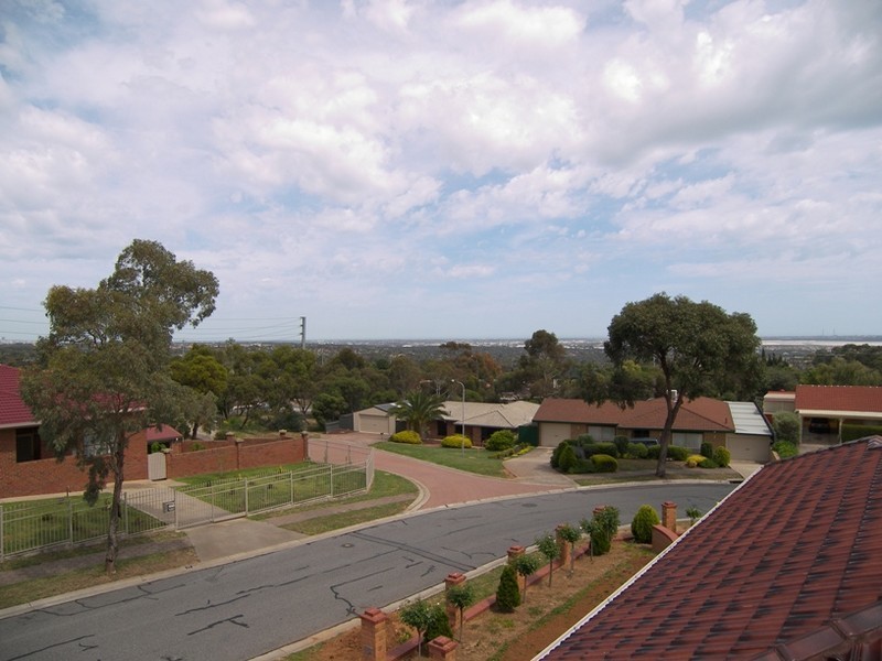 12 Mary-Alice Drive, Para Hills SA 5096