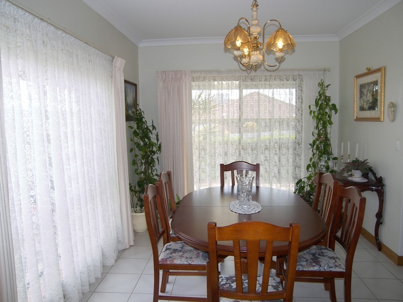 12 Mary-Alice Drive, Para Hills SA 5096