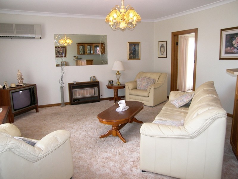 12 Mary-Alice Drive, Para Hills SA 5096