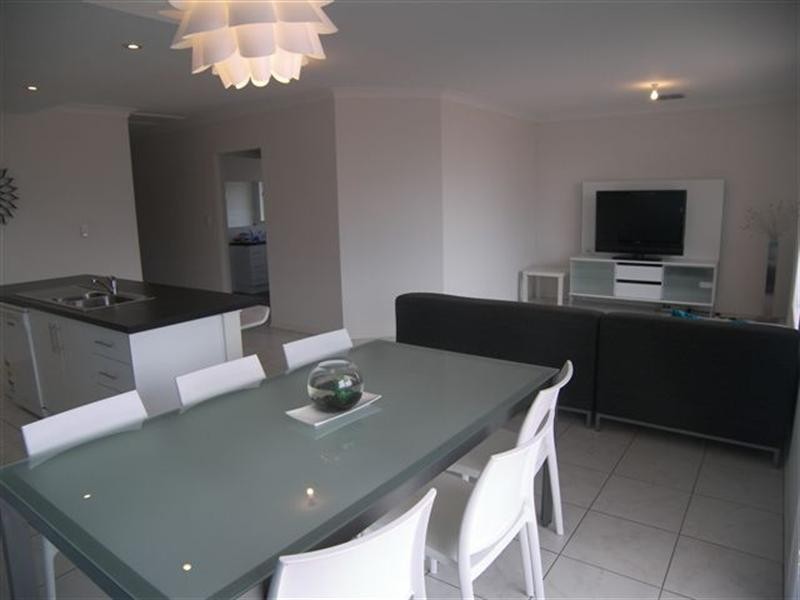 52 Wattlebird Drive, Burton SA 5110