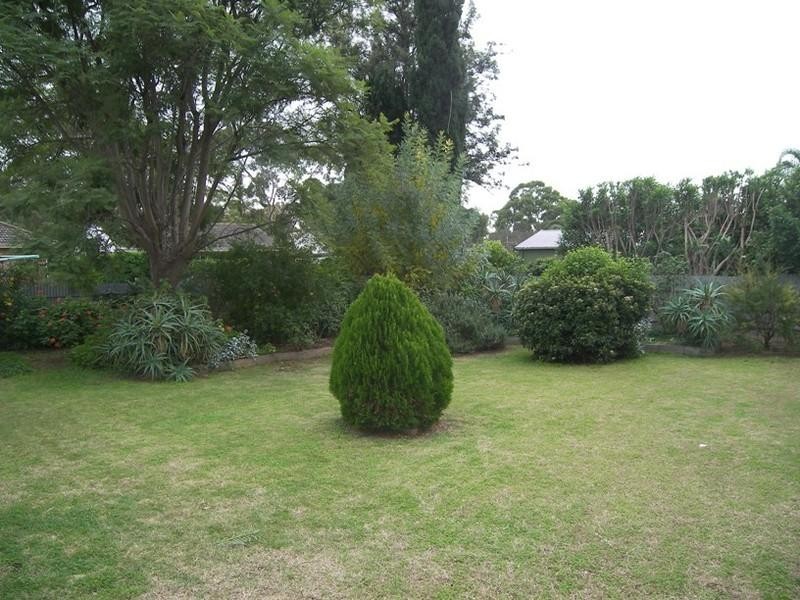 27 Lorna Road, Para Hills SA 5096