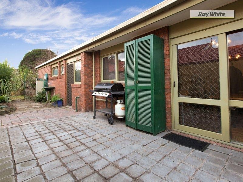 10 Carcoola Court, Rosebud VIC 3939