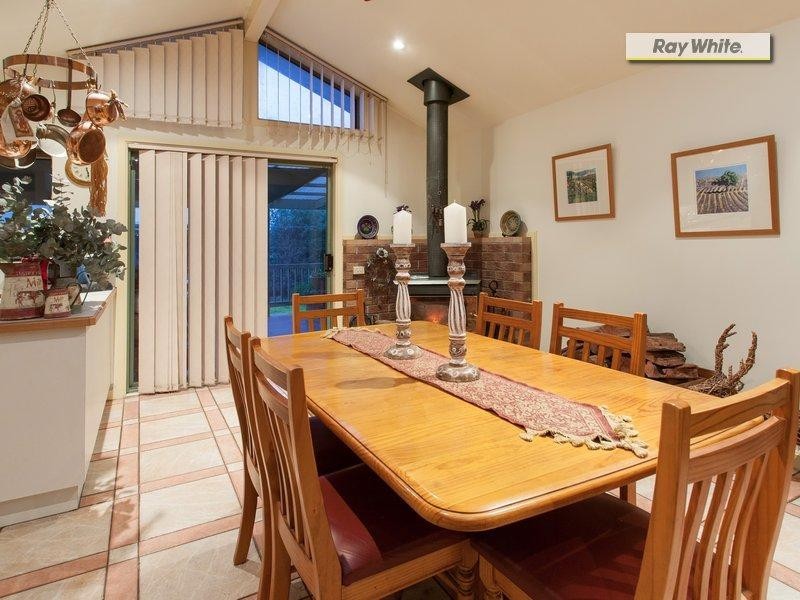 8 Fenton Avenue, Rosebud VIC 3939