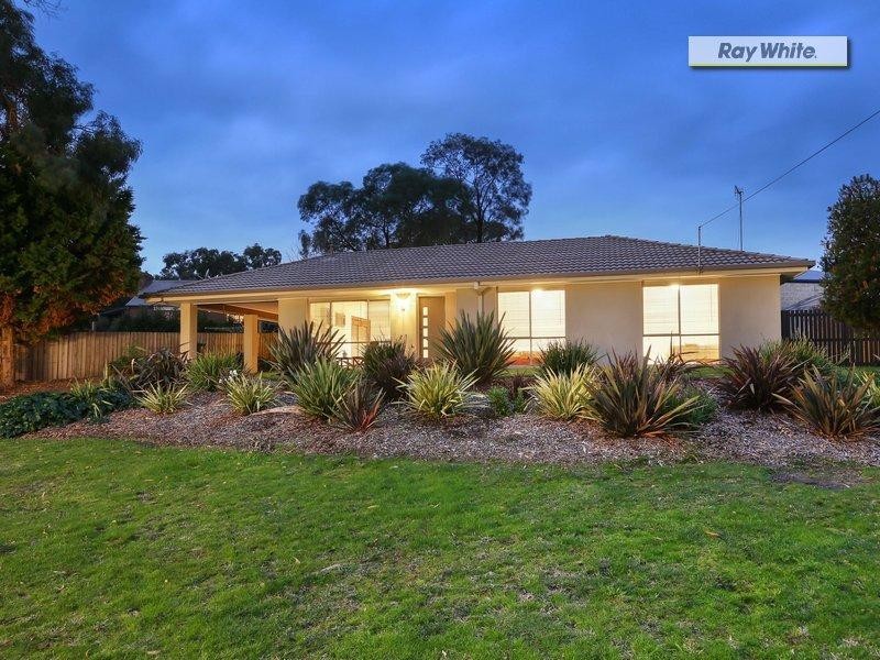 9 Nullawarre Avenue, Rosebud VIC 3939