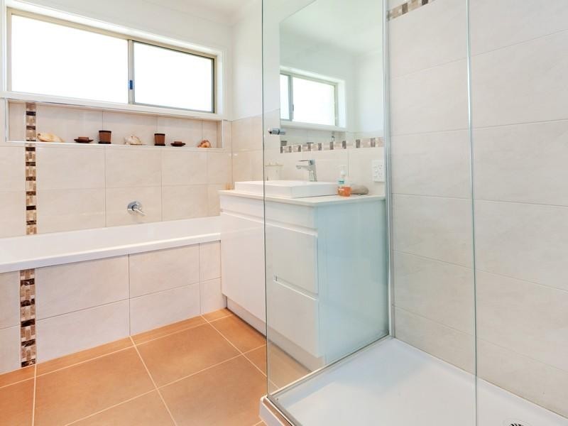 9 Nullawarre Avenue, Rosebud VIC 3939