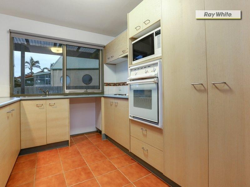 18 Golf Course Circle, Safety Beach VIC 3936