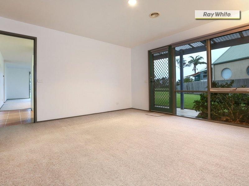 18 Golf Course Circle, Safety Beach VIC 3936