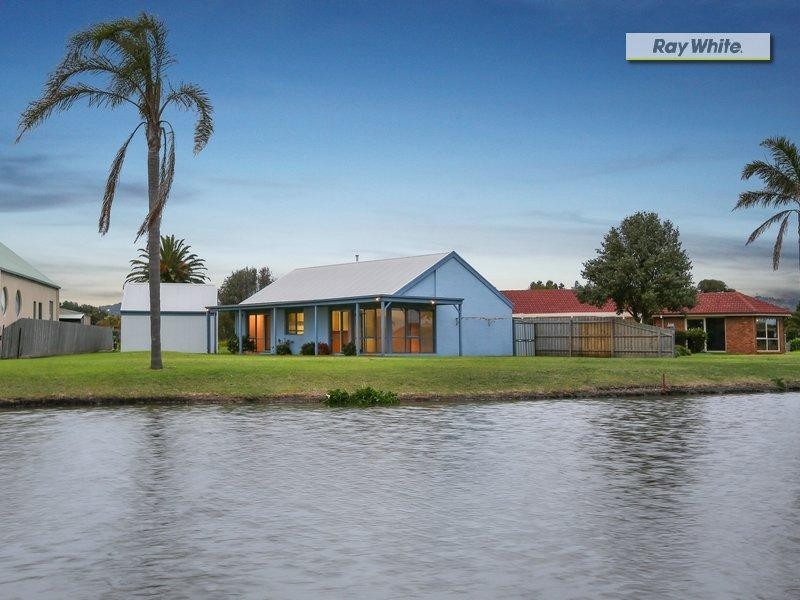 18 Golf Course Circle, Safety Beach VIC 3936