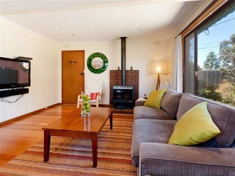 104 Fifth Avenue, Rosebud VIC 3939