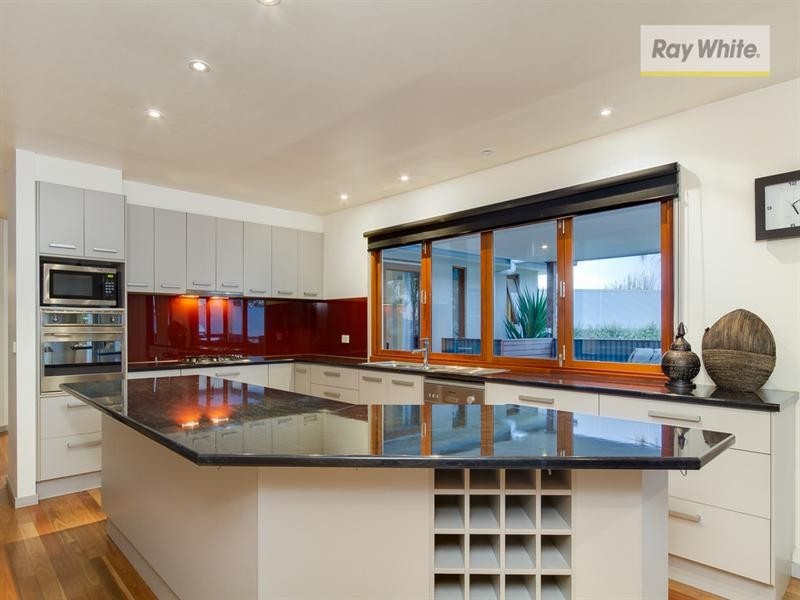 48 Warrain Avenue, Rosebud VIC 3939