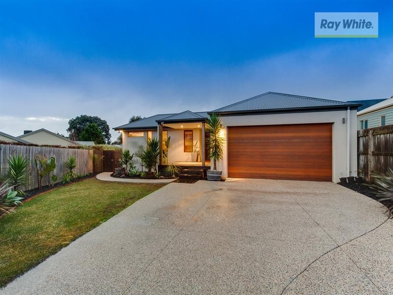 48 Warrain Avenue, Rosebud VIC 3939