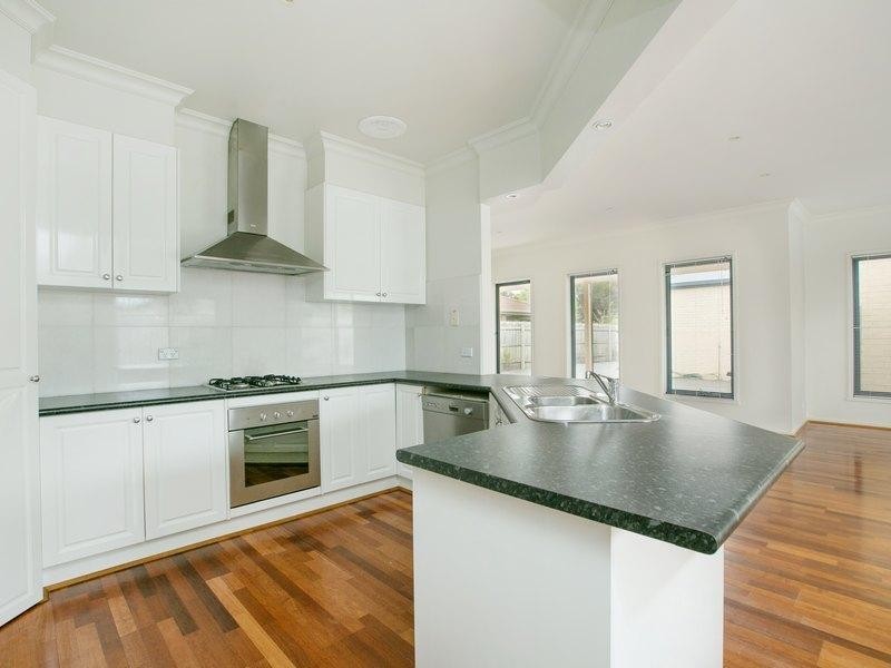 2/273 Bayview Road, Mccrae VIC 3938