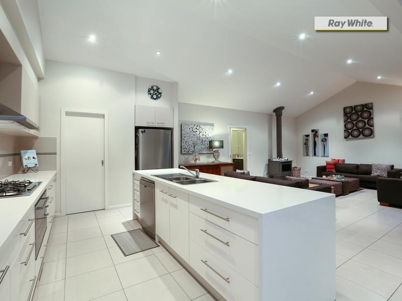 2 Inglis Court, Cape Schanck VIC 3939