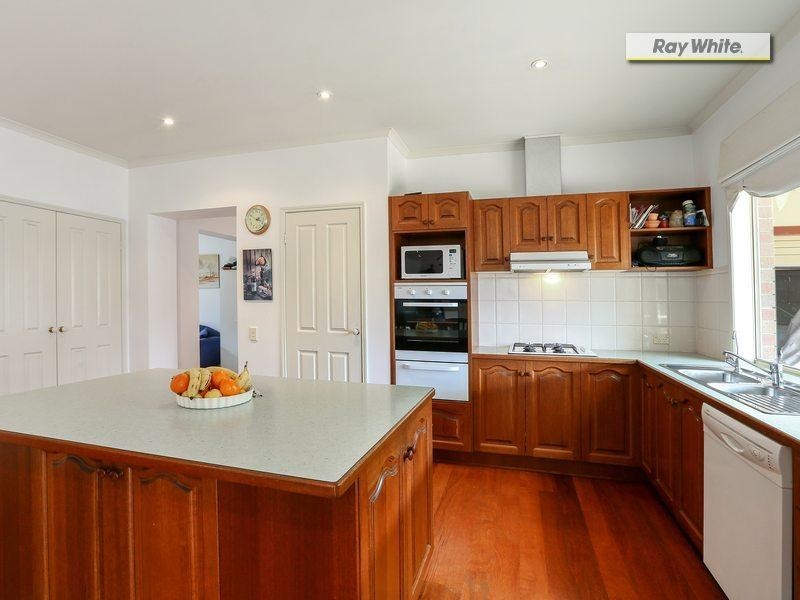 9 Seascape Place, Safety Beach VIC 3936